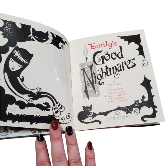 Emily The Strange Emily's Good Nightmares Book - Picture 8 of 15